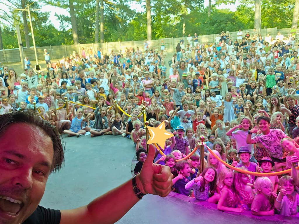 Goochelaar op school 1 Goochelaar op de basisschool